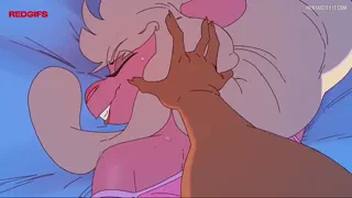 She pleasures her girl at home (Unknown)